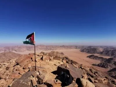 Vlag van Jordanië Jabal Umm adaami