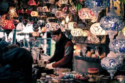 Een lampen winkel in de Grand Bazaar