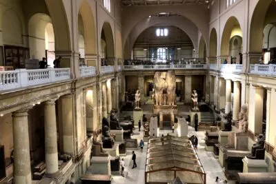 Binnenkant van het oude Grand Egyptian museum