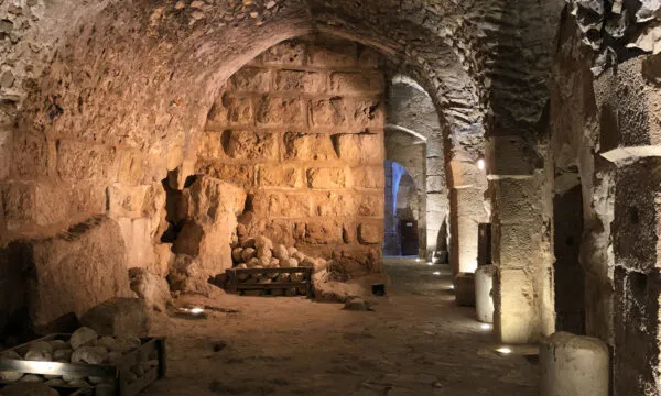 Ajloun castle binnen