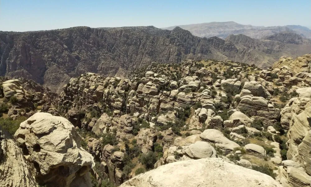 Uitzicht over het natuurpark Dana in Jordanië