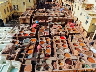Leerlooierijen in Fez Marokko