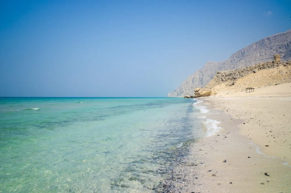 Strand van Musandam in Oman