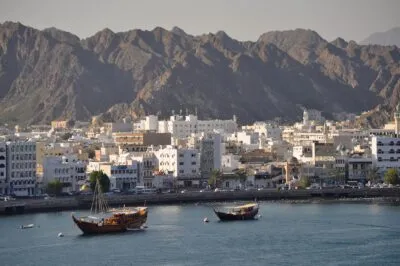 Witte huizen in Muscat