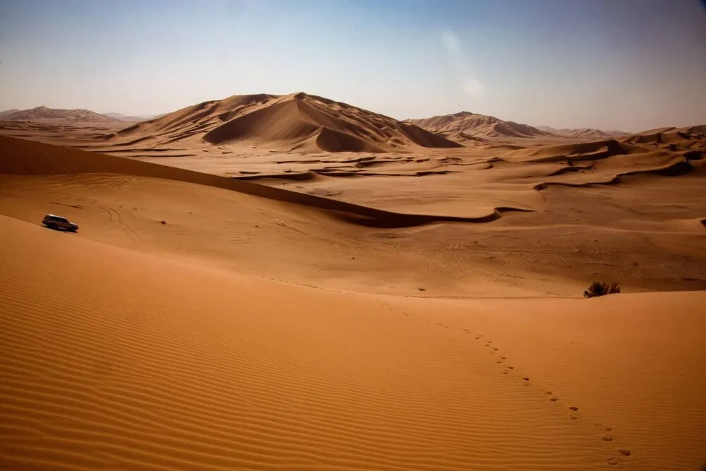 jeep in Rub al Khali Oman