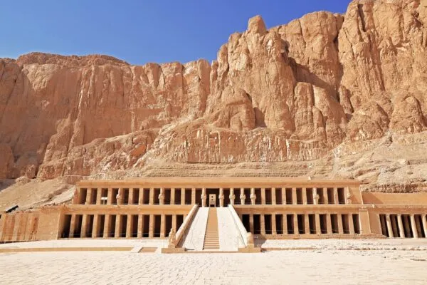 Tempel in valley of the queens