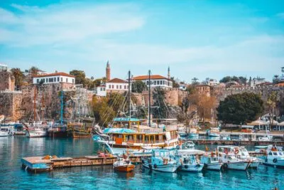 Boten in de haven van Antalya Turkije