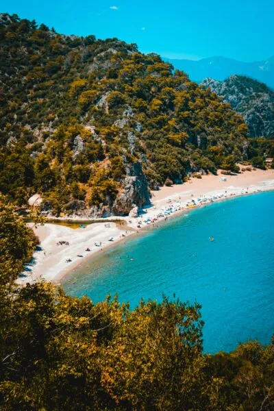 De kust van Olympos in Turkije
