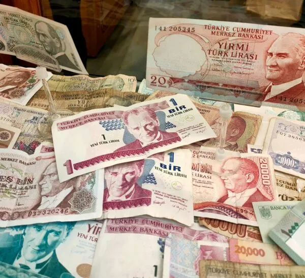 Briefjes Turkse lira