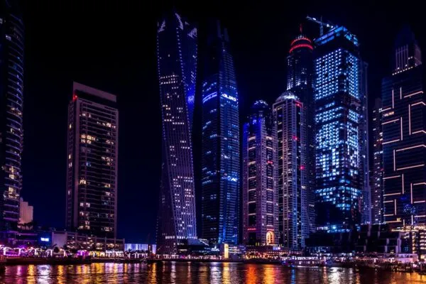 Dubai in de nacht
