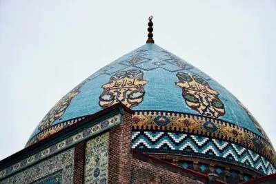 Een blauwe moskee koepel in Armenië Jerevan
