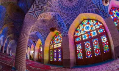 Binnenkant van de Nasir al-Mulk moskee in Iran