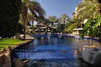 Movenpick Qapaba zwembad Jordanië