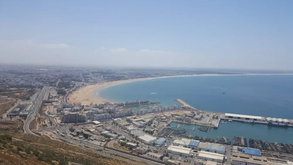 Marokko Agadir Oufelle met uitzicht op de zee en stad