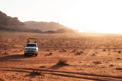Wadi Rum jeep in de woestijn